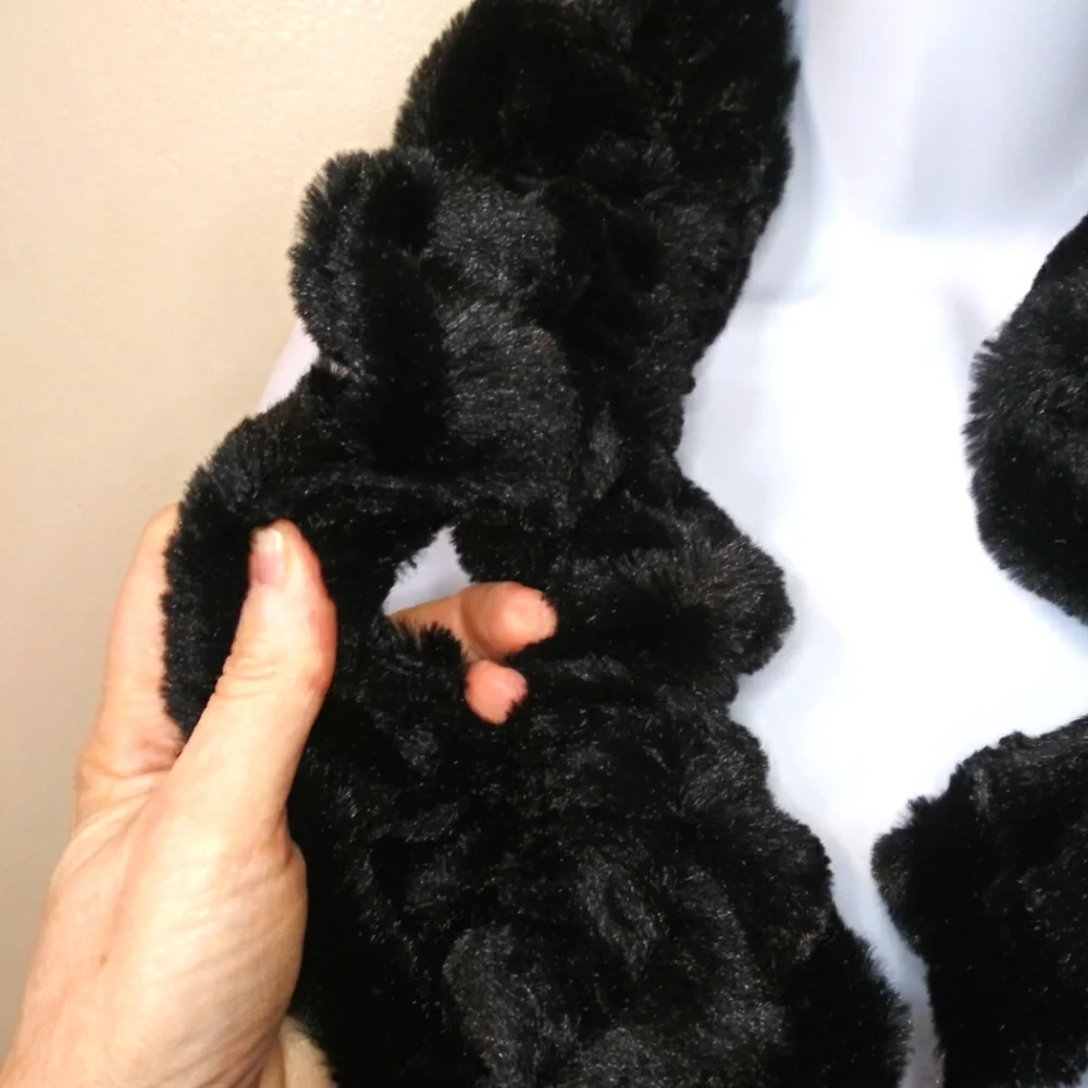 Black Spiral Faux Fur Elasticized Neck Scarf